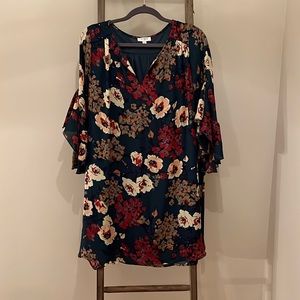 Adorable, UMGEE swing dress with ruffled sleeves